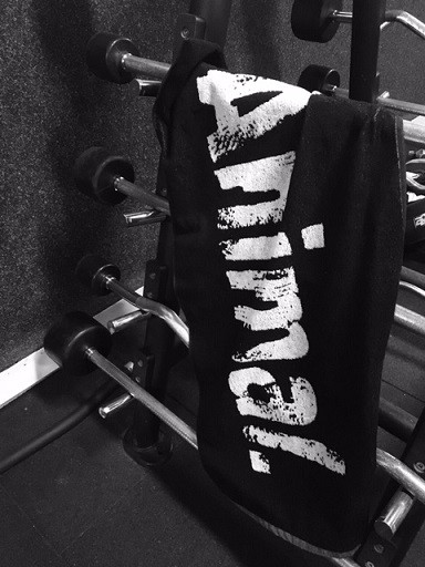 Universal Animal Gym Towel Schwarz 50 x 100 cm | ROUGHBULL FITNESS